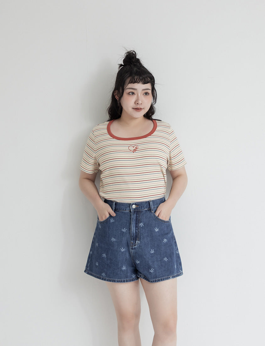 Heart Embroidered Contrast Stripe Plus Size Tee