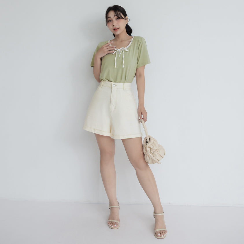 Classic Stretch Twill Cuffed Plus Size Shorts