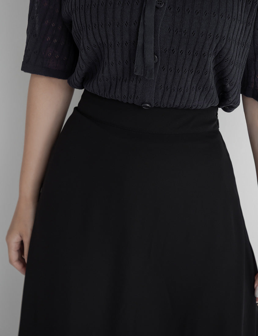 MISS. Elegant Pleated Chiffon Plus Size Maxi Skirt