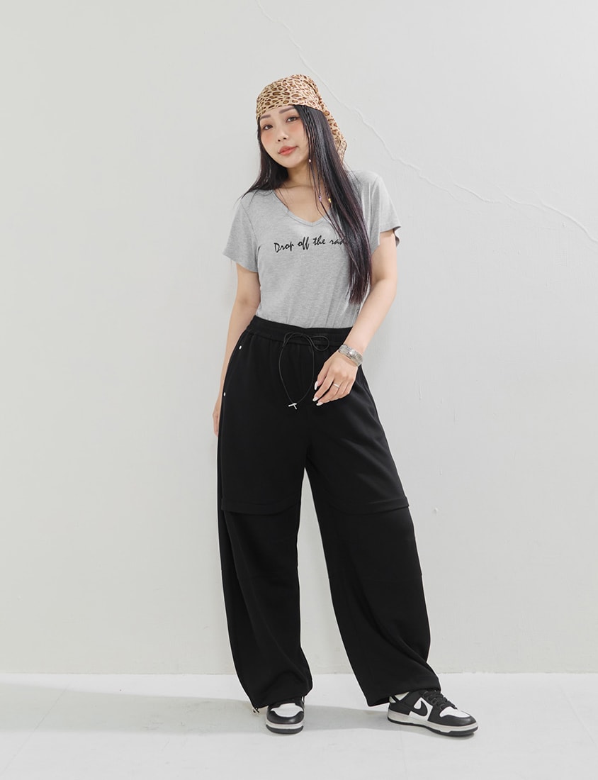 MUA! V-Neck Printed Ribbed Plus Size Top