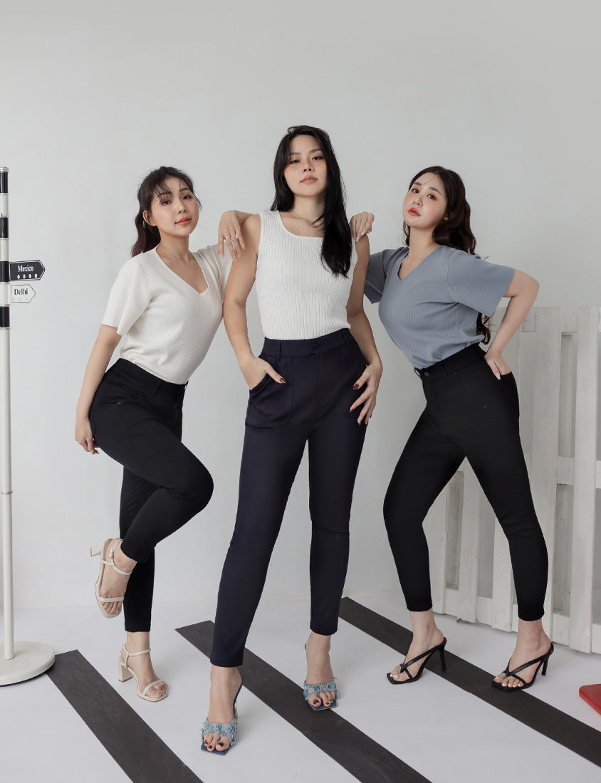Tummy-Flattering Plus Size Slimming Pants  2.0 (Short)