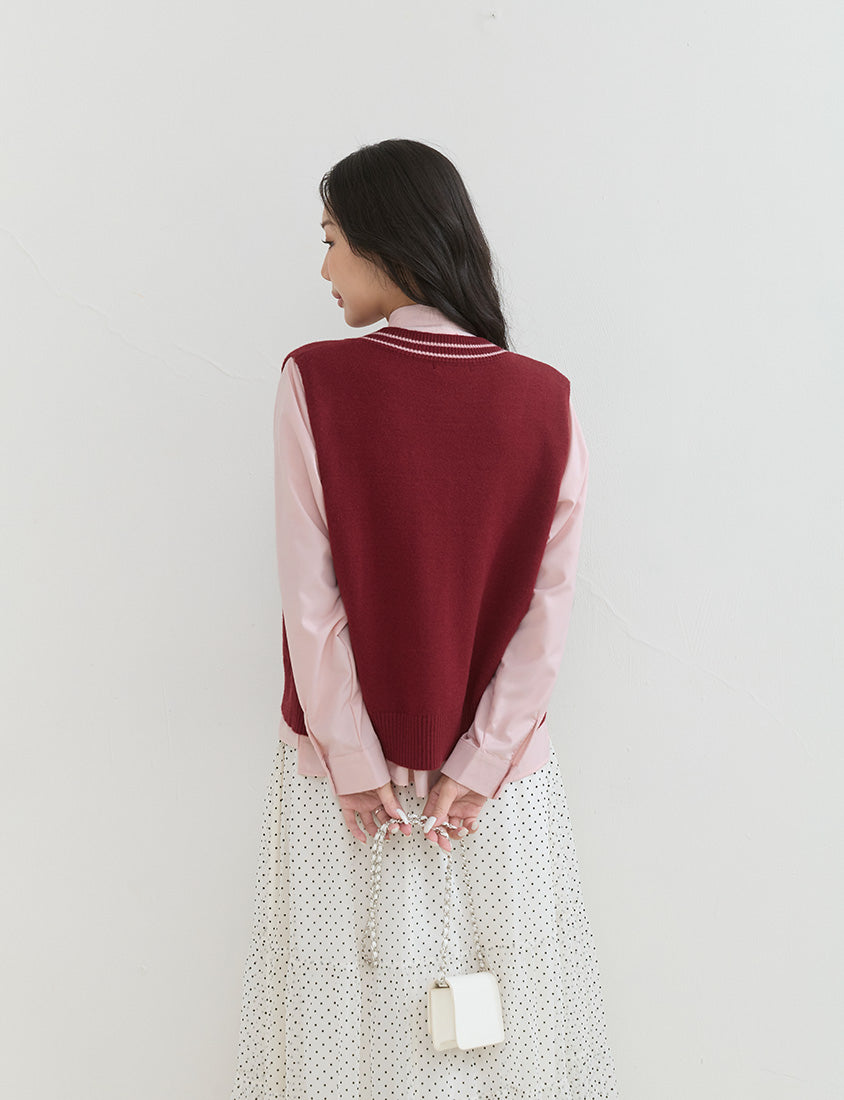 Preppy Cherry Embroidered Cropped Knit Plus Size Vest